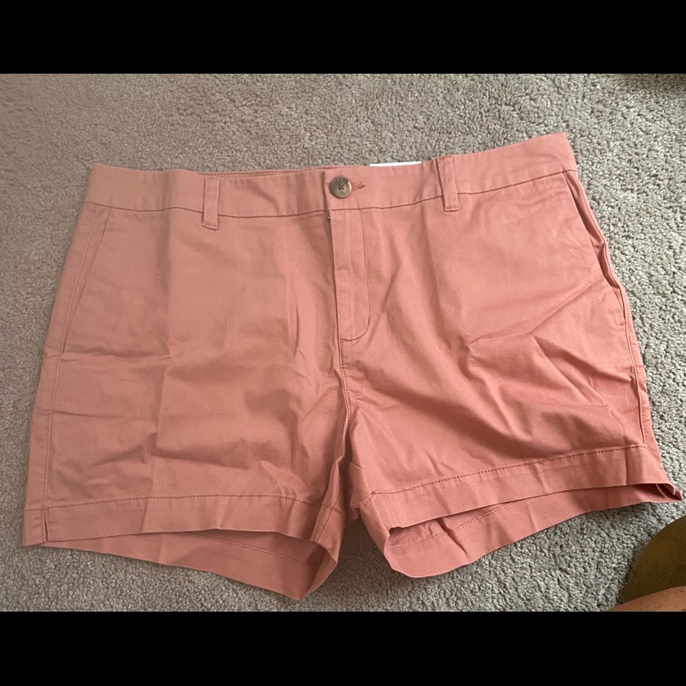 NWT mid rise 3.5 inseam shorts 16